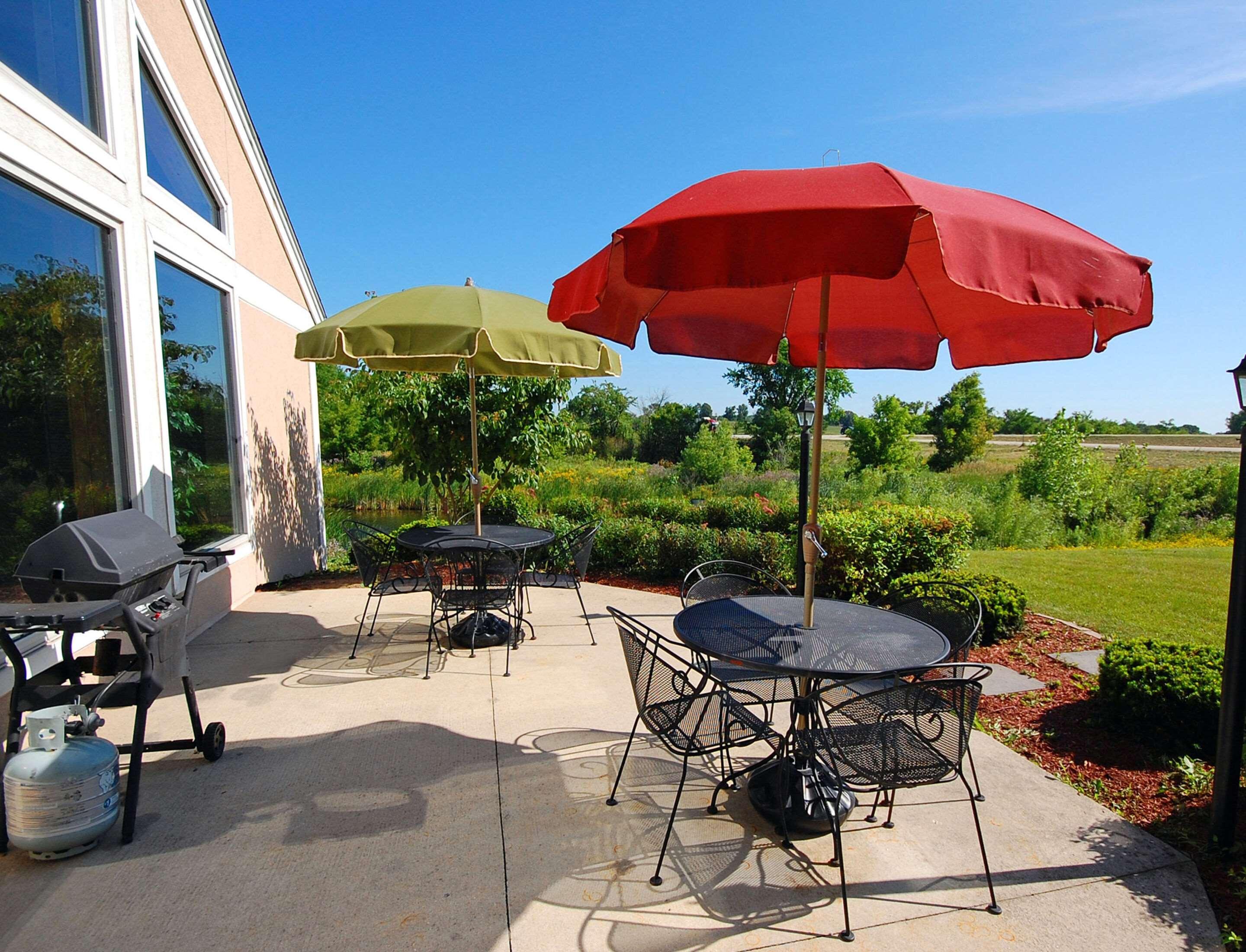 Comfort Inn & Suites Jackson - West Bend Екстер'єр фото