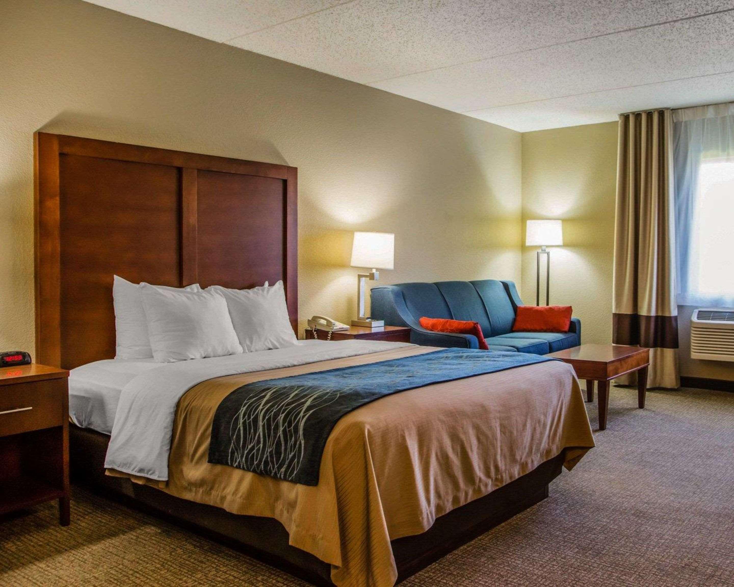 Comfort Inn & Suites Jackson - West Bend Екстер'єр фото